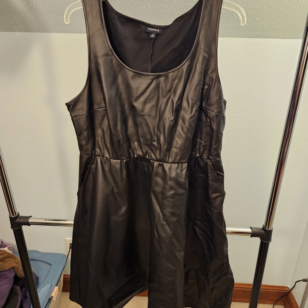 Torrid Black Sheath Mini Dress Sleeveless Scoop Neck